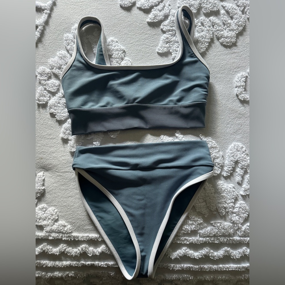 LainSnow Denim Kiawah Top and Bottom Set Size L EUC!